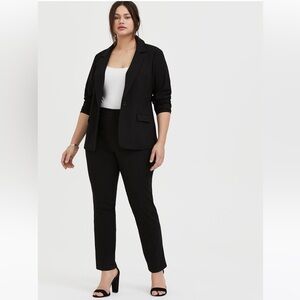 Studio By Torrid Black Straight Leg Pant - Structured Twill Size 16